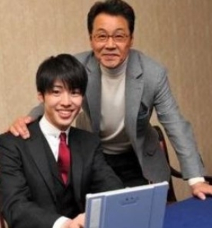 五木ひろしのニュース・発言など最新記事 - 日本経済新聞