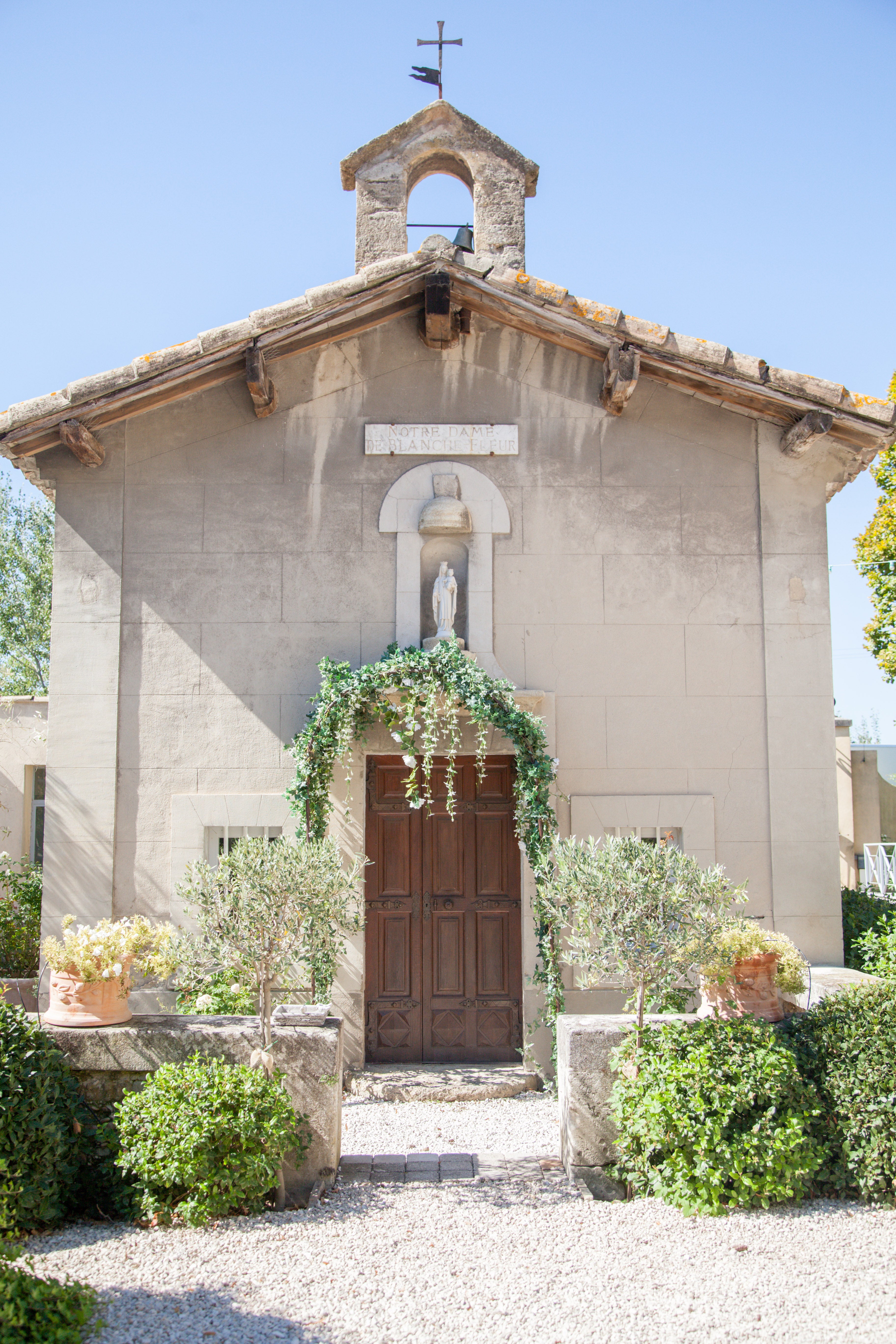 絵本から飛び出したような教会で、マウイの自然とハグハワイ挙式,ハワイウェディング,ハワイ結婚式 リアルウエディングス