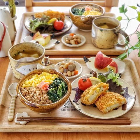 ワンプレート皿に盛りつけ」をやめたら子どもの食事が丁寧に！マナー講師が教える一汁三菜 基本の配膳HugKum はぐくむ