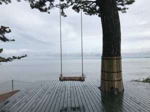 愛知県の日間賀島。 恋人ブランコを乗ってみました。 ハイジになれるブランコとも言われています。 ブランコに乗ったのは３０年ぶりくらいかな？ 久しぶりに ブランコ乗ったら楽しかった✨ 毎日ブログを更新しています。プロフィール画面より @rin_happy123 ブログへ