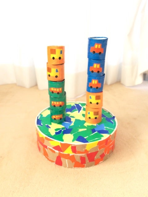 トイレットペーパーの芯を使った遊び4選😊 芯と他の物を少し組み合わせるだけで、遊びの幅は広がりますよ👍他の遊び方を知ってる人はぜひ教えてくださいねー😆トイレットペーパートイレットペーパー芯トイレットペーパーの芯手作り玩具手作りおもちゃ知育療育