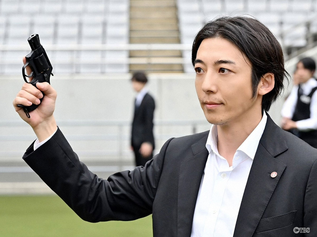 犬飼貴丈＆ロン・モンロウ“同棲”最後の夜に腕枕「くっついて寝よっか」 結末に感動と胸キュンの声殺到＜ダブルベッド＞ - モデルプレス