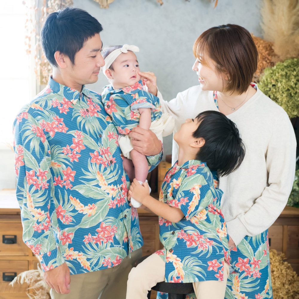 リゾートウェディングは家族でおそろいを着て、大切な時間を刻もうかりゆしウェア 沖縄版アロハシャツ 専門店：MAJUNかりゆしウェア 沖縄 版アロハシャツ 専門店：MAJUN