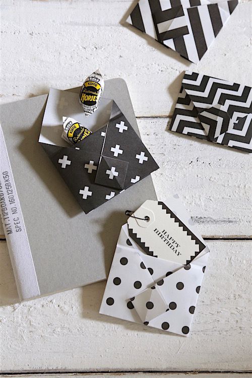 北欧フラワーの茶封筒 角5封筒 10枚入 クラフト封筒 事務封筒 手紙 郵送 梱包資材 イラスト 花 おしゃれ かわいい 封筒・便せん PiN -ピン - 通販 16065768Creema クリーマ