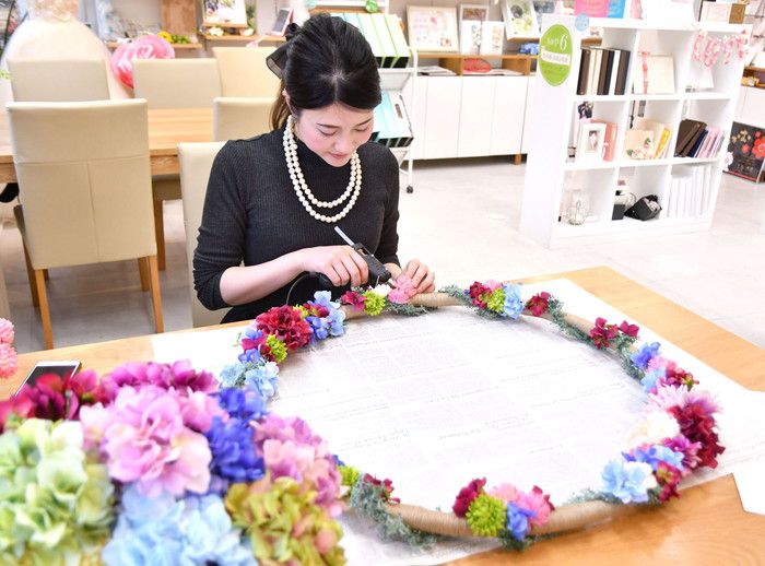 リボンリース 手作りキット結婚式のウェルカムスペースや受付の飾り付けに玄関 ドアのウェルカムリースにも ウェディング ウェルカムボードスタンド かわいい おしゃれの評判・口コミわたしと、暮らし