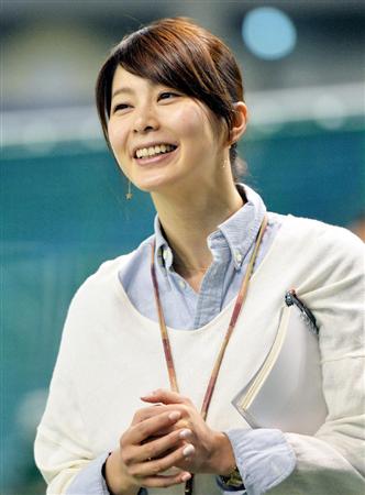 衝撃 杉浦友紀アナ 結婚！！相手は同期職員！ - YouTube