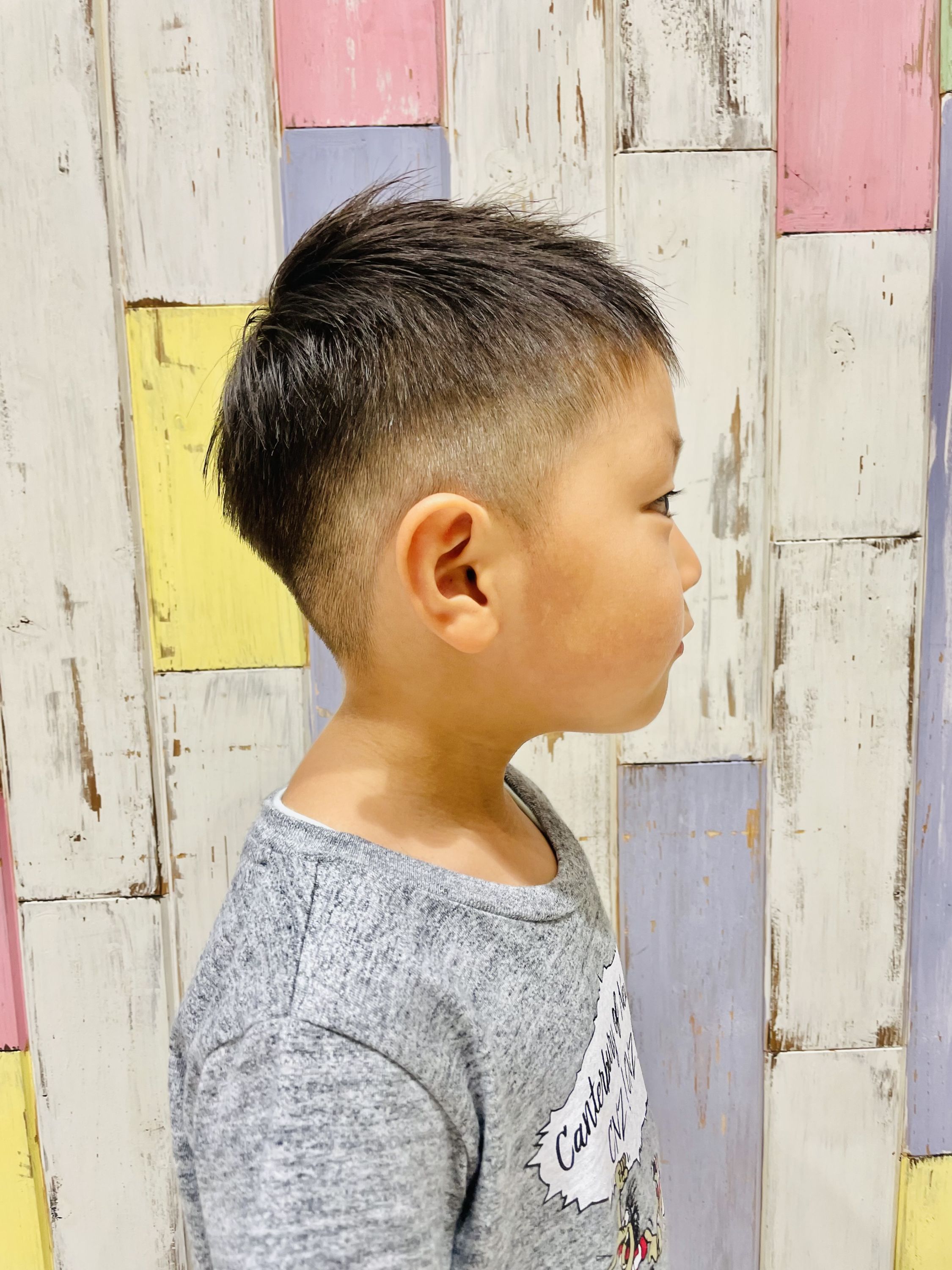 キッズカット 男の子 ショート豊中市・桃山台の美容室・ネイルサロン onico オニコキッズルーム完備