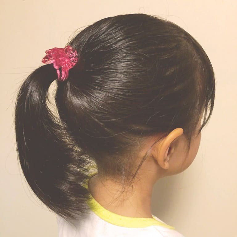 ゴムだけで本当に簡単！子供の一つ結びヘアアレンジkosodate LIFE 子育てライフ