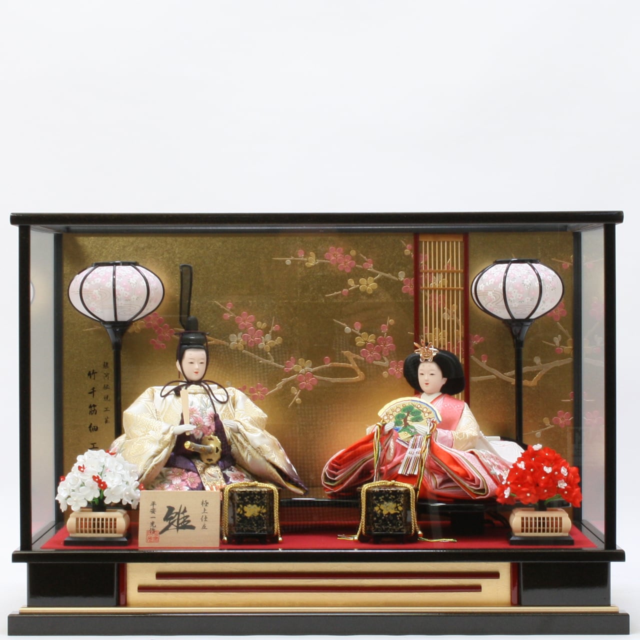 雛人形の随身と仕丁とは？持ち物の弓矢や帽子、その役割や意味を解説