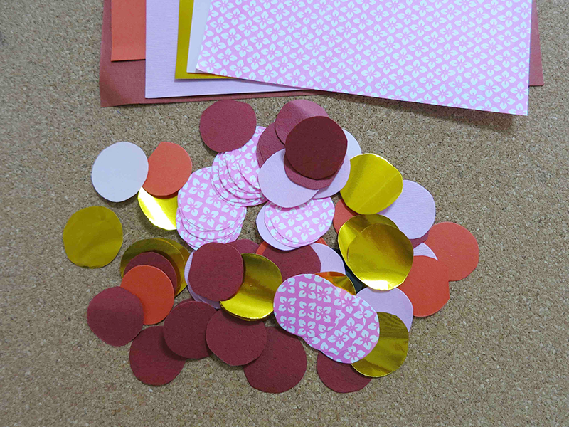 こどもの日に画用紙で作る！簡単こいのぼりガーランドの作り方 – Onnela オンネラ 暮らしに『楽』を、家族にワクワクを