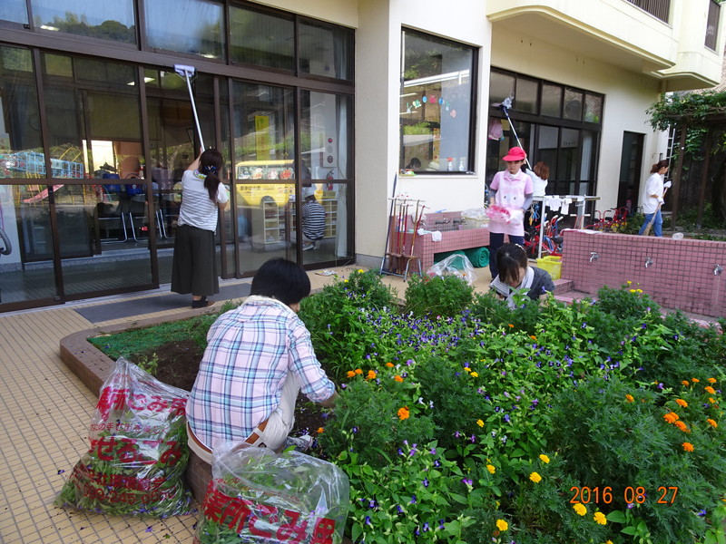 植木屋さんへのお茶だしは必要？不要？ - 植木の剪定、伐採、草刈りは 植木ドクター 低価格な植木屋さん