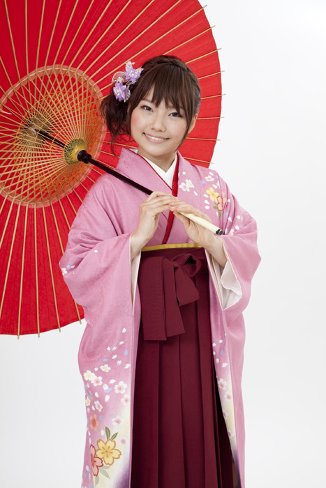 大阪梅田で卒業式の袴レンタルなら京都さがの館大阪梅田店