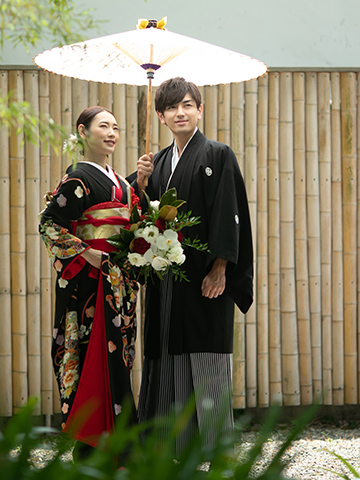 引振袖 アンティーク 黒 結婚式 婚礼衣装 花嫁必見 結婚式で黒引き振袖