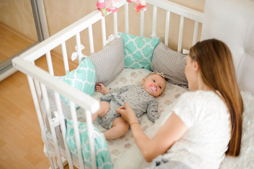 赤ちゃんによくみられる寝言泣きとは？すぐできる対処法popomi 子育てお役立ちコラム