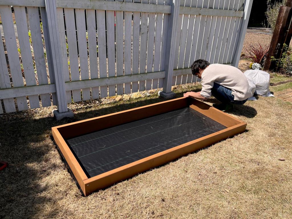 保育園の敷地に砂場を作成植木を撤去し木の枠から組み立て 大阪府枚方市大阪、京都の植木屋松正 植栽管理・伐採・剪定・芝刈り・草刈り