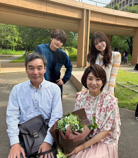 片平なぎさ 片平なぎさが出演する テレビ東京ドラマ8 「 しょせん他人事ですから 〜とある弁護士の本音の仕事〜」が本日7 19よりスタート‼️ 片平は、法律事務所の近くにある「喫茶柏原」の店主であり、スイーツ大好きな保田弁護士中島健人さん の最大の味方!?で