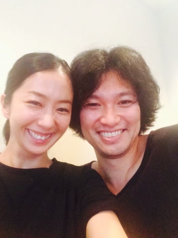 優香の夫・青木祟高、結婚祝福にピース 舞台も結婚生活も「両方頑張っていく」 - ウレぴあ総研