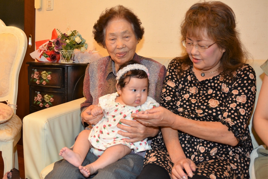 飲んじゃダメ！」ひいおばあちゃんが3歳の孫に出した飲み物が 予想外すぎて驚愕！ ベビーカレンダ