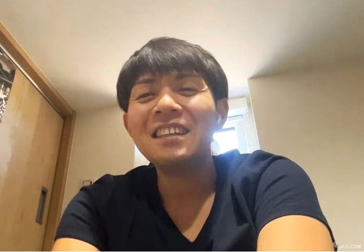 両角友佑が歩行中転倒し、負傷 試合棄権で兄弟対決ならず 今後の出場は診察結果で判断 - スポーツ報知