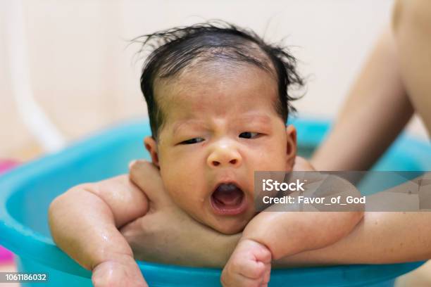 387 子供 風呂 日本人 Stock Photos, High-Res Pictures, and Images - Getty Images