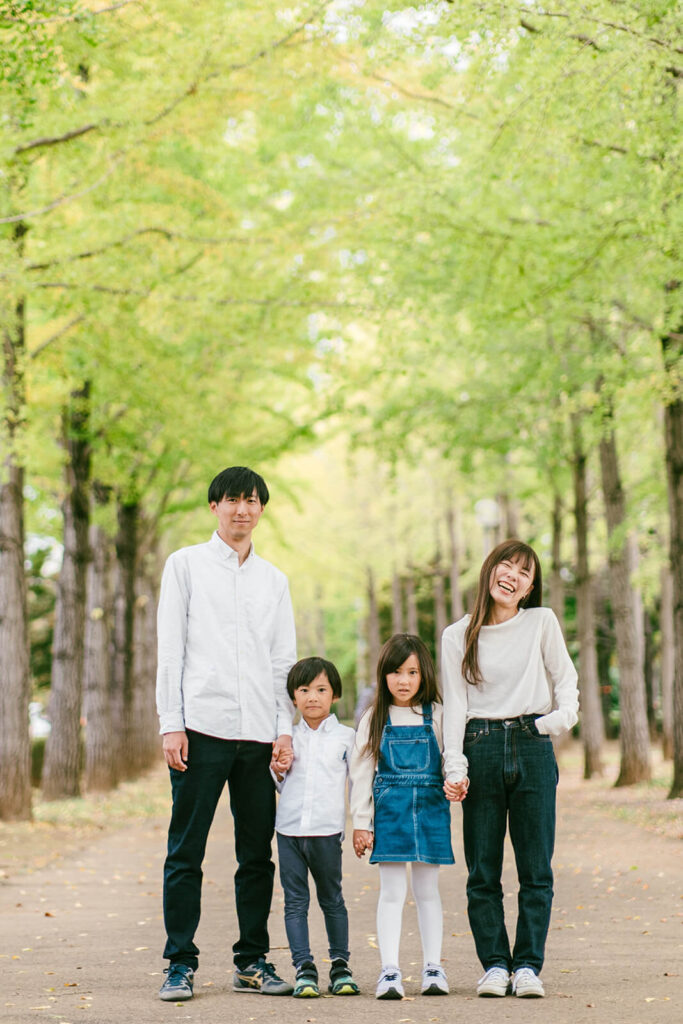 家族写真の服装 カジュアル服のリンクコーデでおしゃれに撮るアイデア - 愛知県名古屋市のフォトスタジオスタジオマイハウス長久手店、名東区店