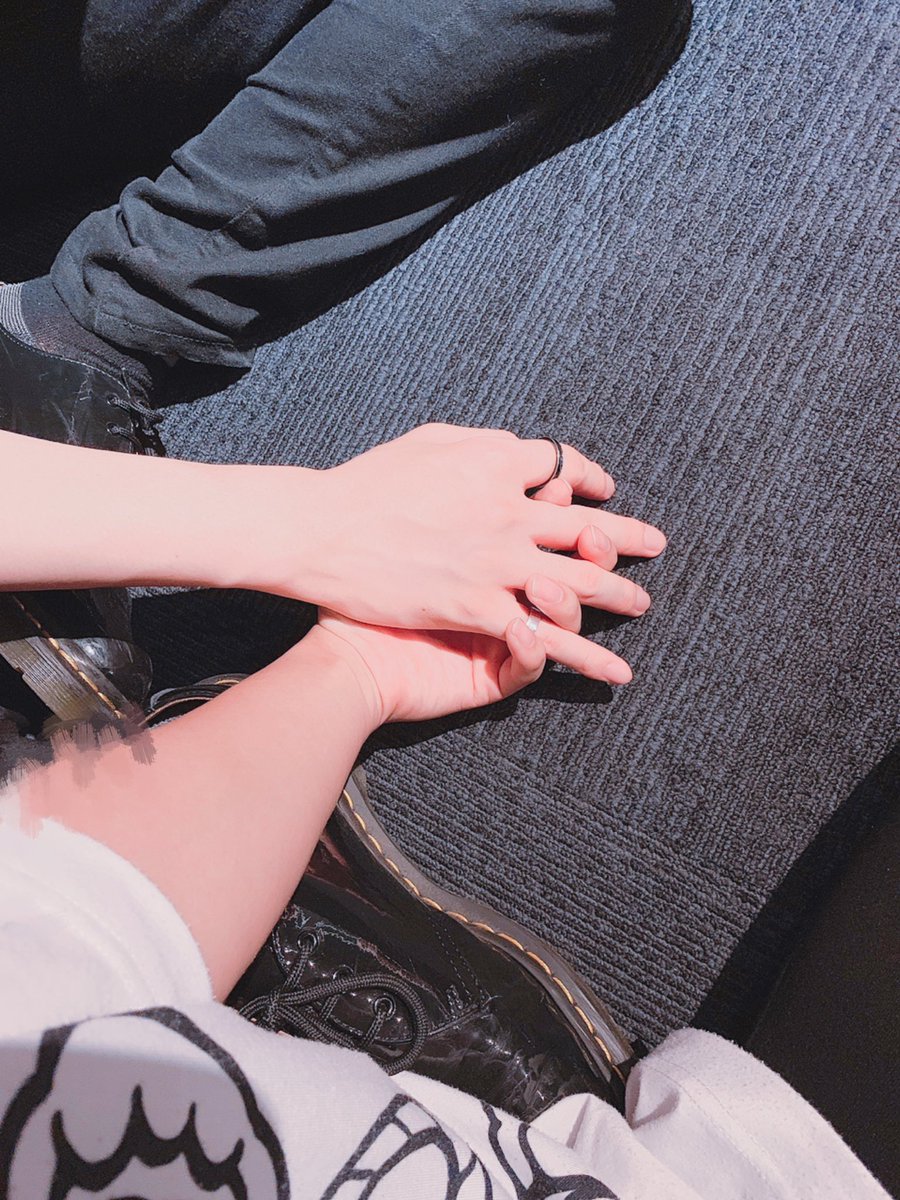 I love you. ⁡ ⁡ ⁡ ⁡ ⁡ ⁡ ⁡ ⁡ ⁡ ⁡ ⁡ ⁡ カップルカップルフォトカップルグラム手繋ぎ手繋ぎショット手繋ぎ写真手繋ぎフォトlove