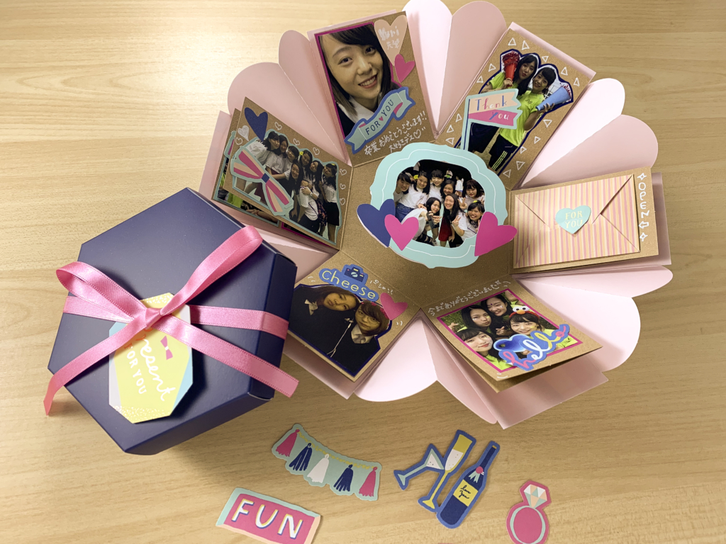 1歳誕生日 思い出の写真で作るフォトデザインボード -とくべつをつくる雑貨店メモリアルグッズのオーダーサービスおしゃれな名入れギフト・手形アート・出産祝いのオリジナル注文通販専門店