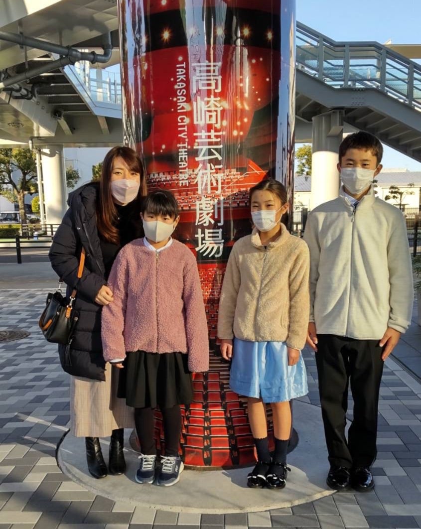 ピアノの発表会 女の子編 写真で見るおすすめの服装＆ママの服装紹介結婚式・二次会のゲスト向け！お呼ばれ情報サイト