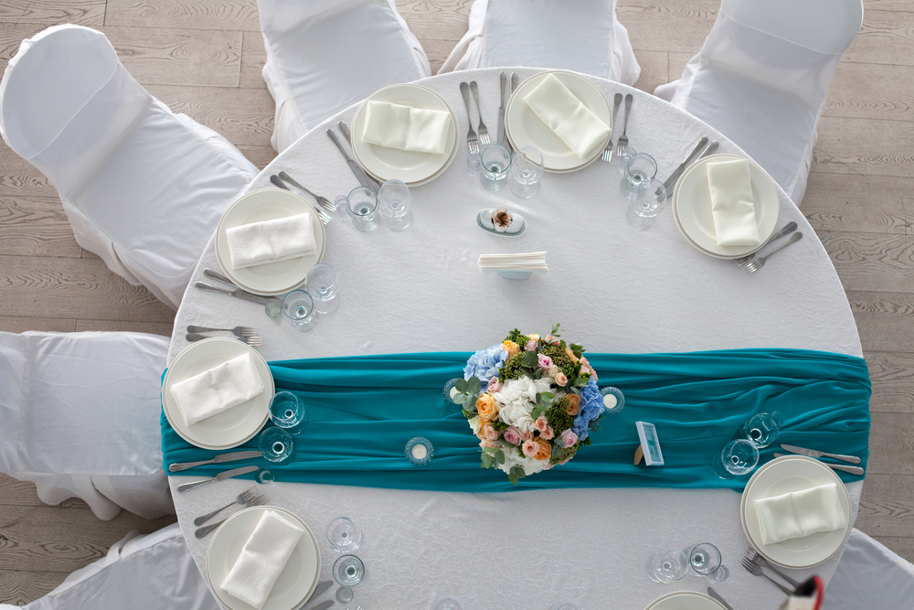 結婚式のテーブルコーデは”海外風”に憧れる！装飾アイディア13選花嫁ノート