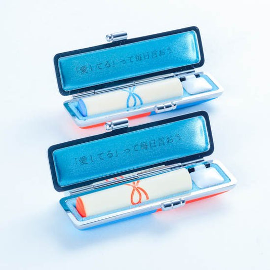 楽天市場 印鑑 はんこ 送料無料 かわいい おそろい おそろいんかん 結婚記念 ペア 夫婦 結婚 入籍 実印 山梨 ケース 贈答 記念日 認印 お祝い12mmペアルック ドットシャツ : はんこの里