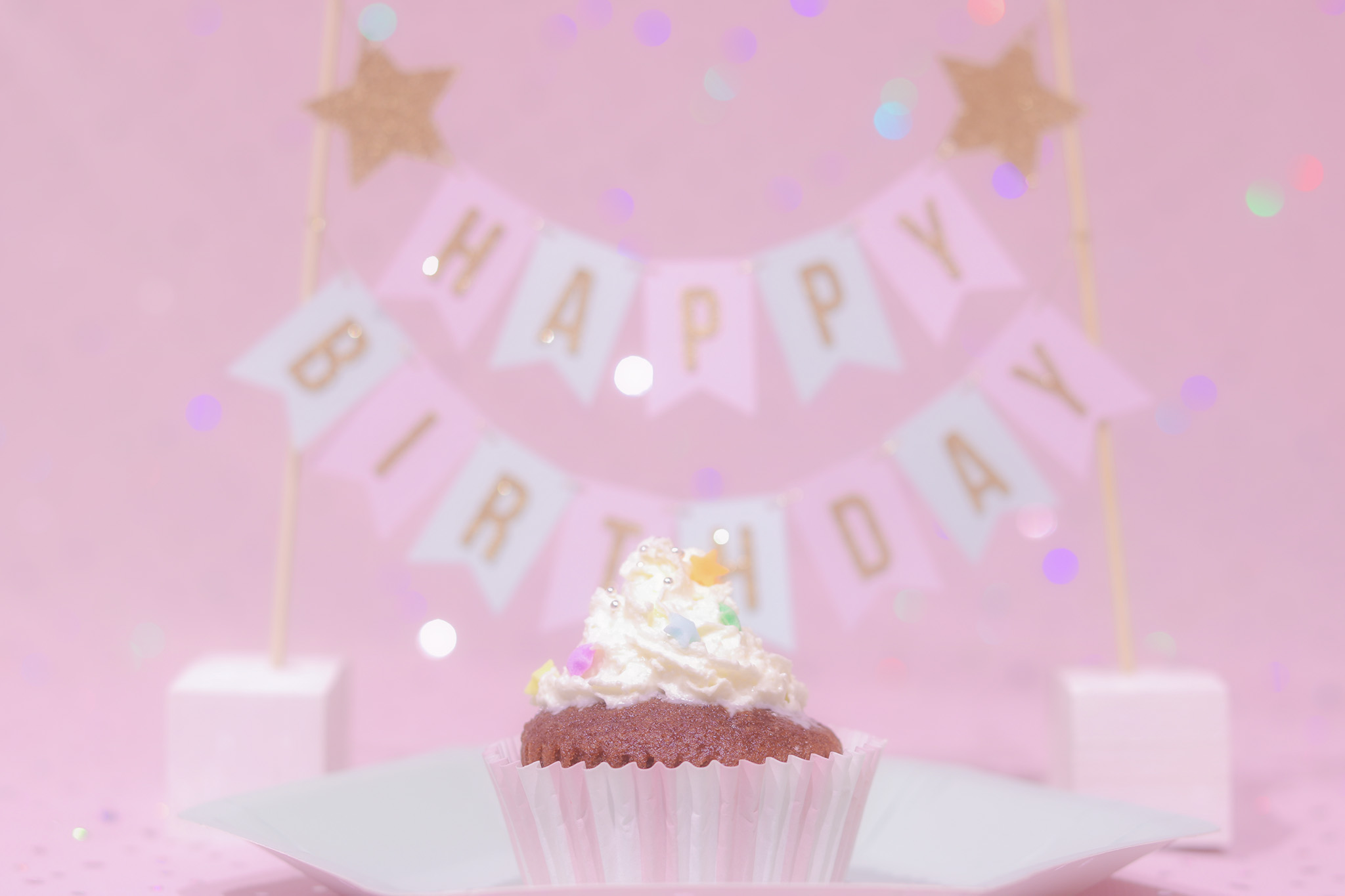 かわいい誕生日ケーキ のイラスト - ホビヲノエ