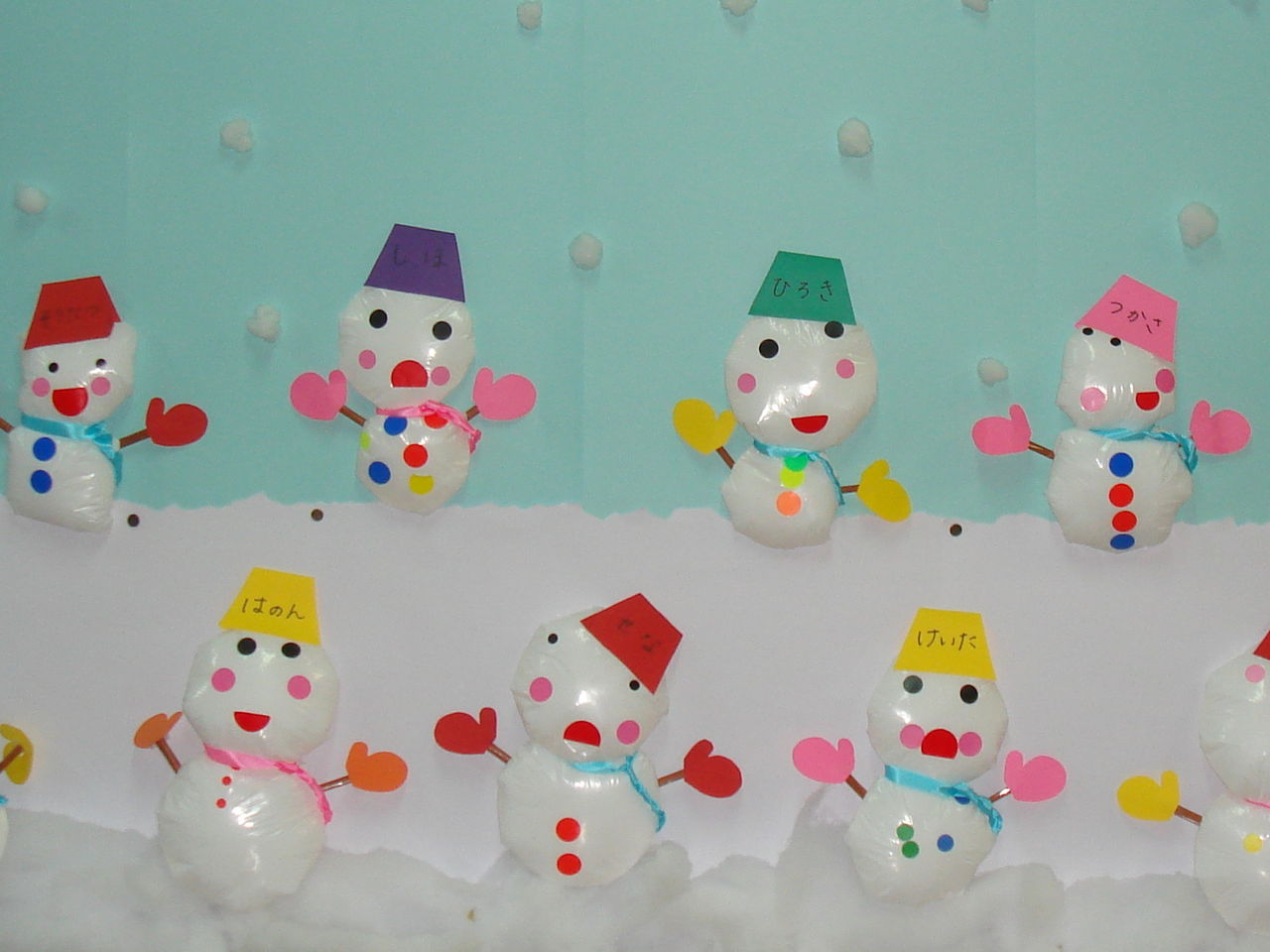 2月の紙皿製作に◎ 紙皿でゆらゆら♪雪だるま作ろう⛄️保育製作保育士保育の引き出し保育士のたまご保育士あるある子供と一緒に紙皿2月製作紙皿作品