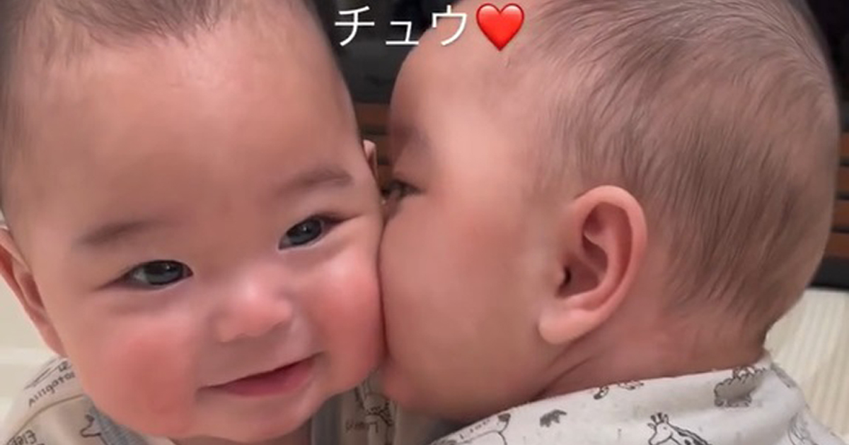 クレヨンしんちゃん風のモチモチほっぺを持つ赤ちゃん♡