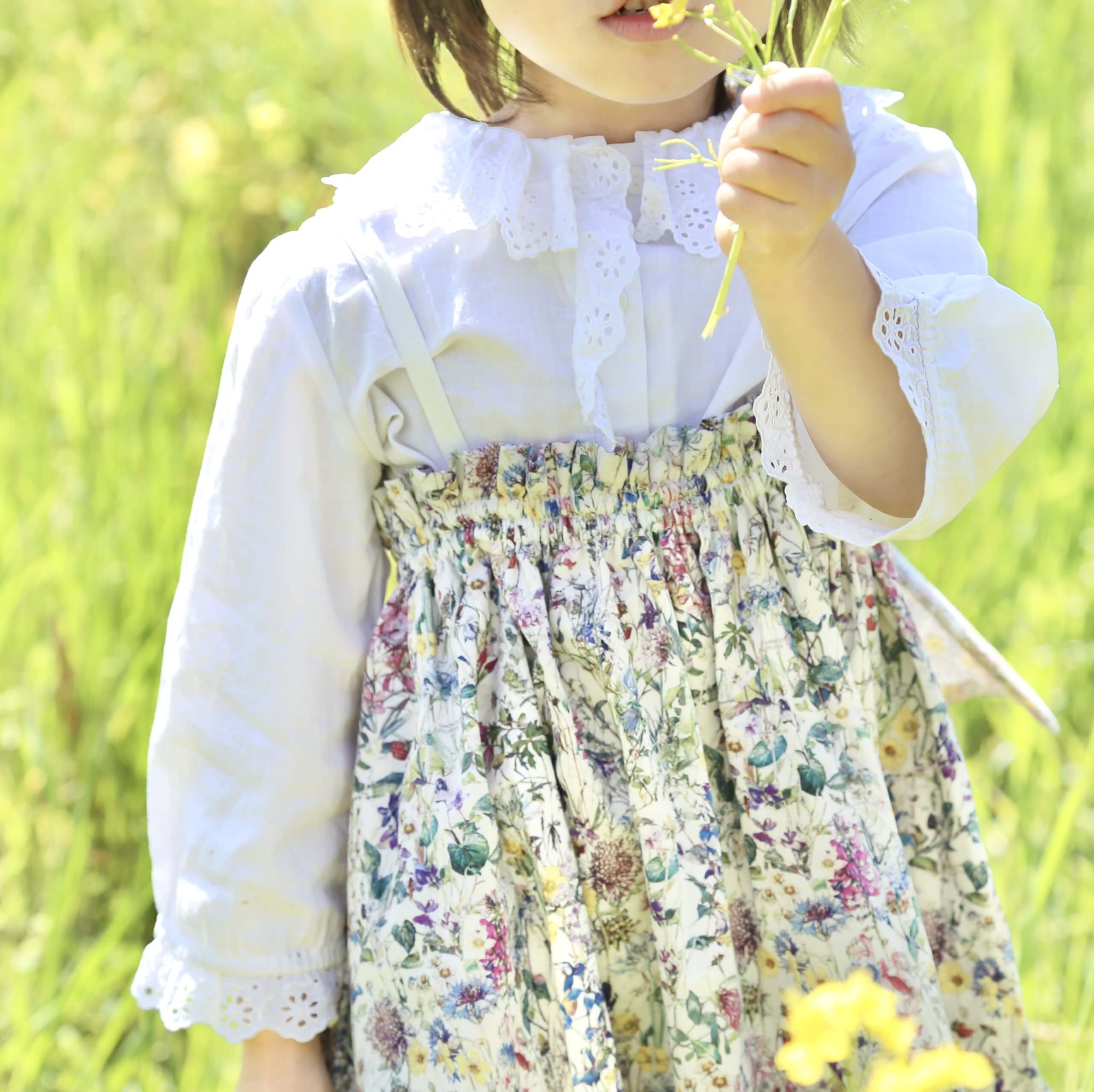 受注製作ハンドメイドリバティワンピース 100cm ハンドメイド子供服 リバティ生地スモッキング刺繍 ファーマーワンピースiichi日々の暮らしを心地よくするハンドメイド やアンティークのマーケットプレイス