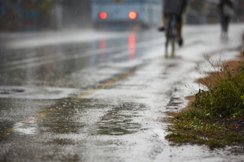 雨の日、右折、段差 送迎はココに注意！「子ども乗せ自転車」先輩ママのヒヤリ体験談kufura クフラ 小学館公式