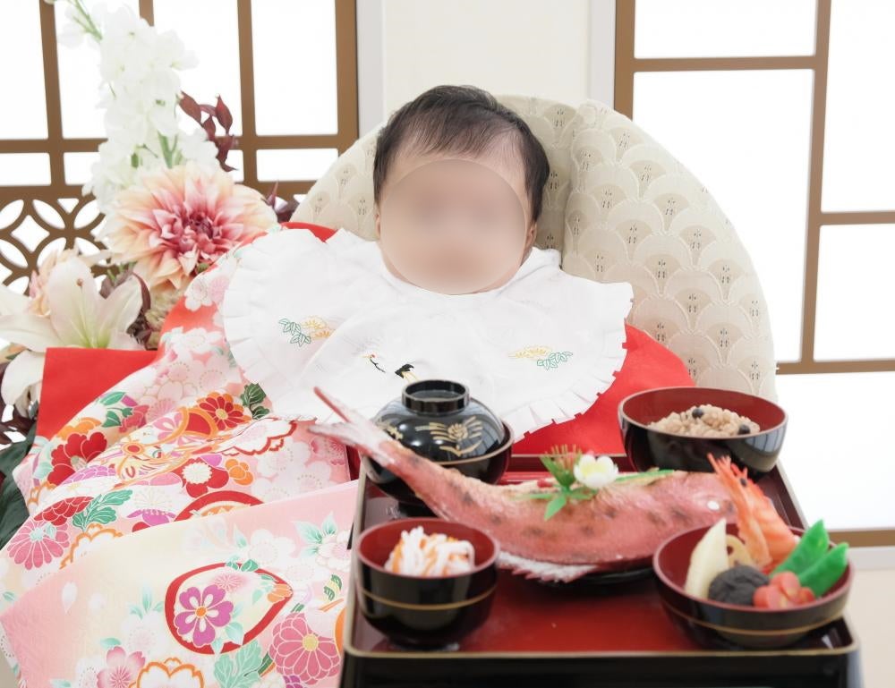 お宮参り・百日記念 お食い初め撮影料金写真館ピノキオ コーポレートサイト