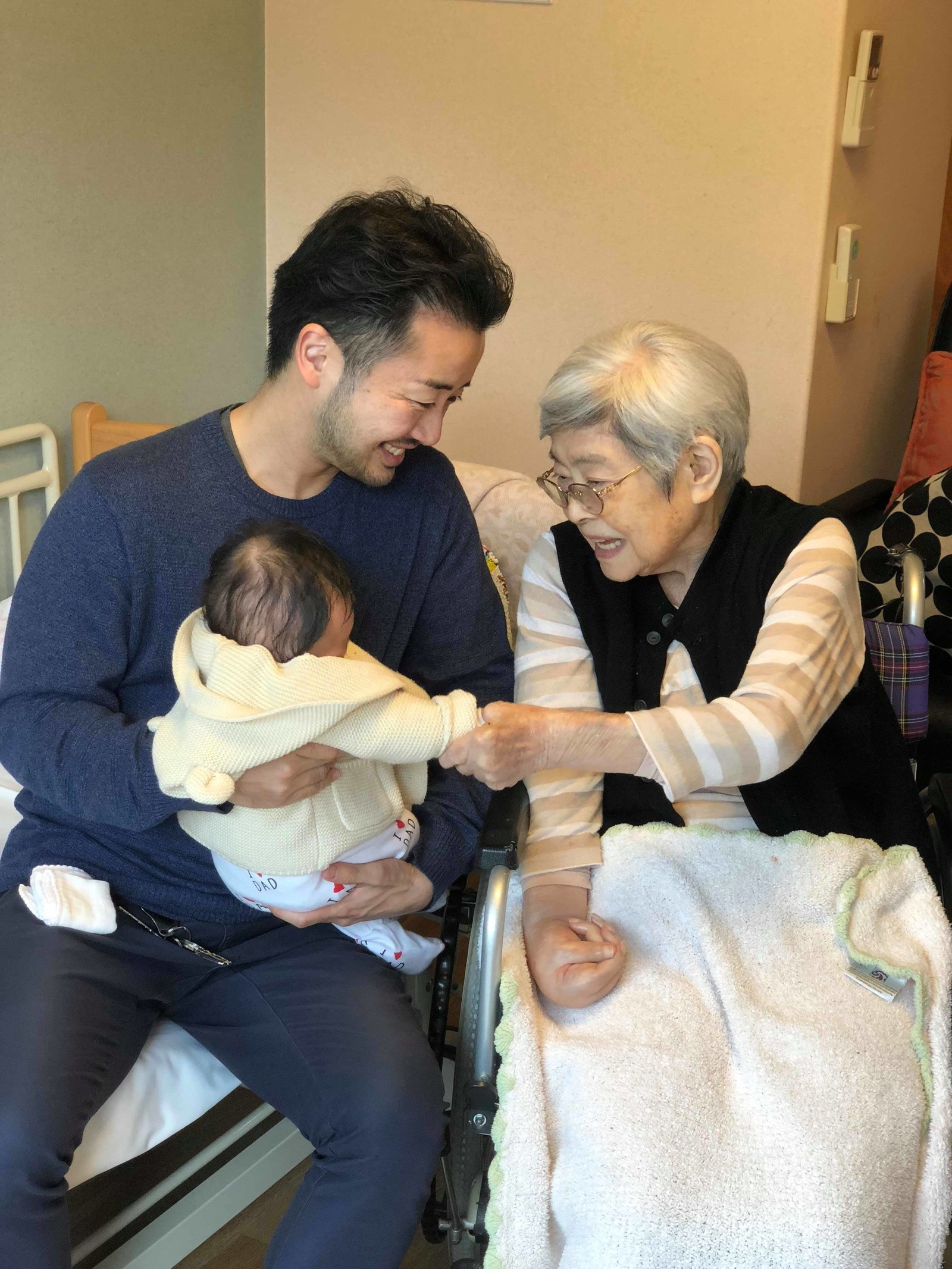 現役ゲイカップルが語る！代理出産で子どもを迎えるまでパート2リザライマガジン