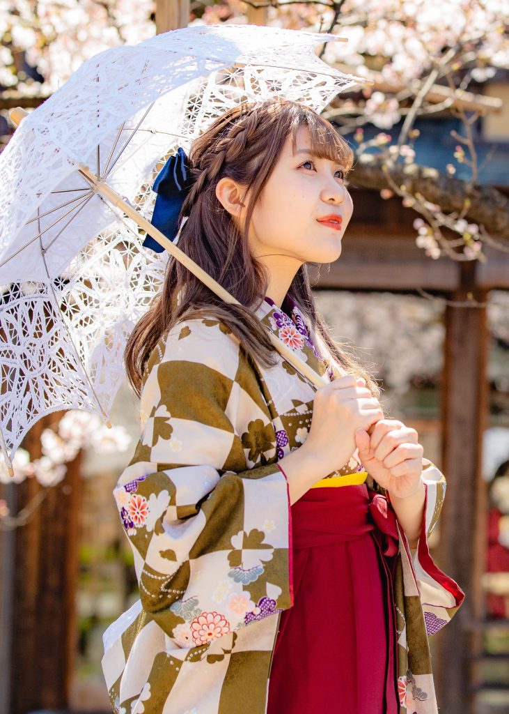 花飾り アレンジ名 思い出小花 卒業式 髪飾り 成人式 ハーフアップ 赤ゴールド 振袖 袴組み合わせ自由！ 花の髪飾り専門店HanaMary ハナマリー