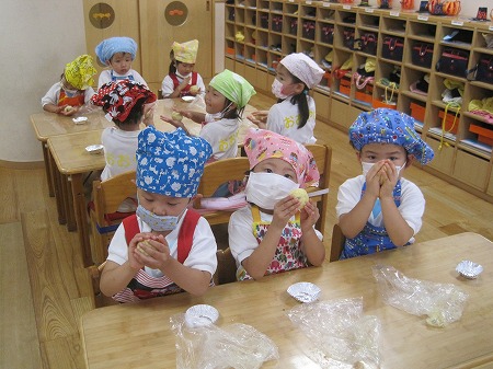 お月見に保育園で楽しむ製作アイディア9選保育士を応援する情報サイト 保育と暮らしをすこやかに ほいくらし