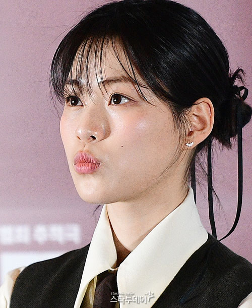 左利きの妻」公式サイト