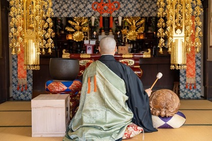 法事とは？法要との違い・開催時期・服装マナー・流れなどを徹底解説埼玉の葬儀・葬式ならさがみ典礼