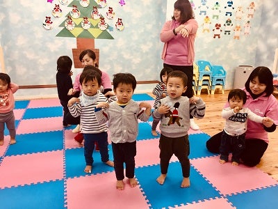 園児リトミック ハンドサインがとっても上手です！「ソ」は肩だよ！今年最後のレッスンでした！鳥取 米子 リトミック×乳幼児教育×エンタテイメント赤ちゃん0歳1歳,2歳,3歳習い事 ママの産後ケアに最適