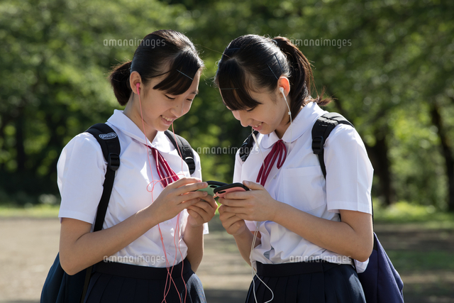 お宮参りの写真撮影で宝塚市から双子の女の子宝塚市の写真館スタジオオレンジ・モンテシート