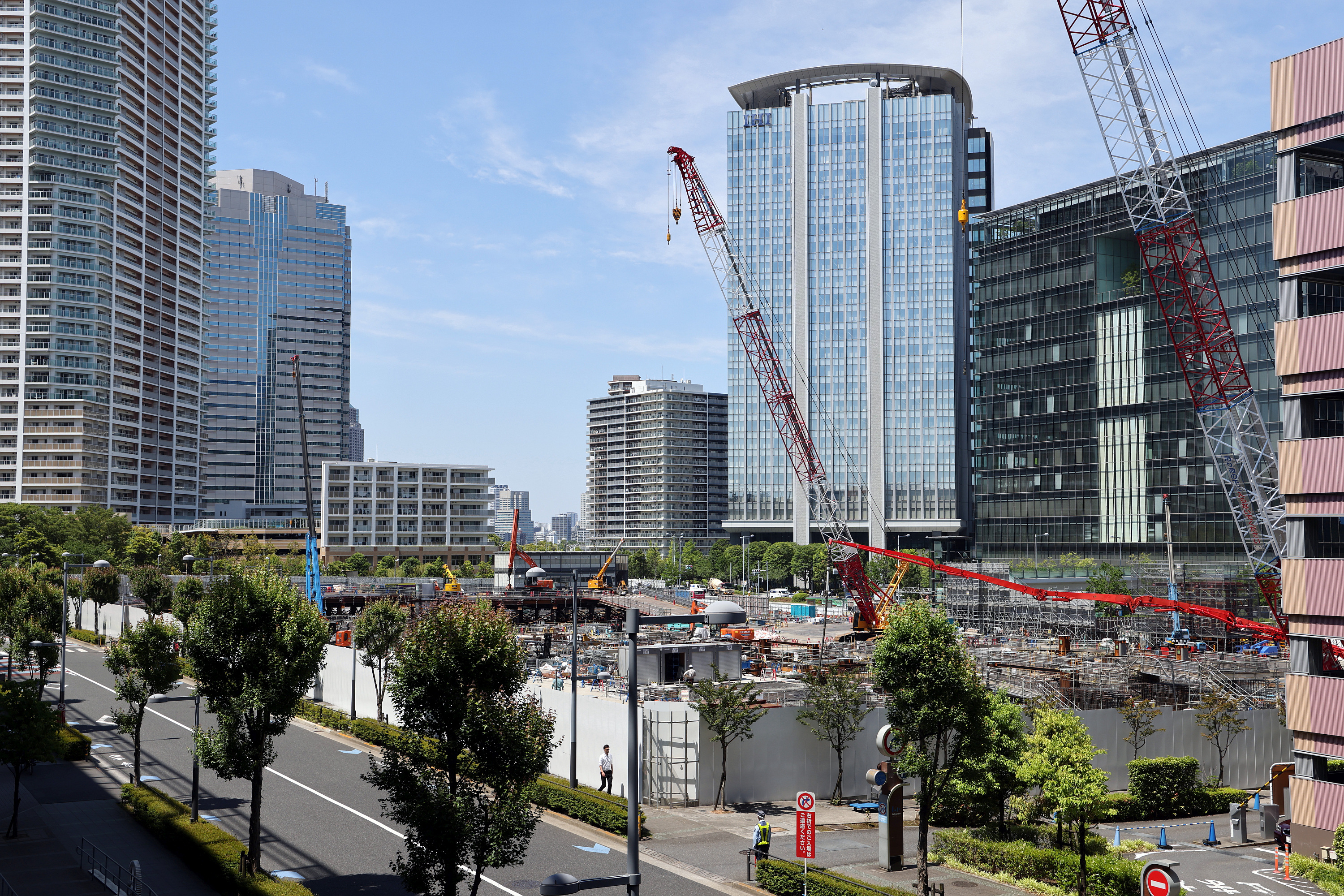 解体中の「アニヴェルセル豊洲」からシンボルの鐘がなくなる 直前のようすと比較とよすと - 毎日更新！豊洲エリアの今がわかる地域情報サイト