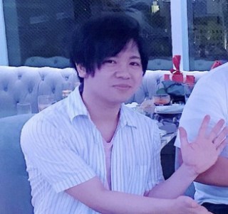 締め日のスーツ姿: なるみさきの魅力TikTok