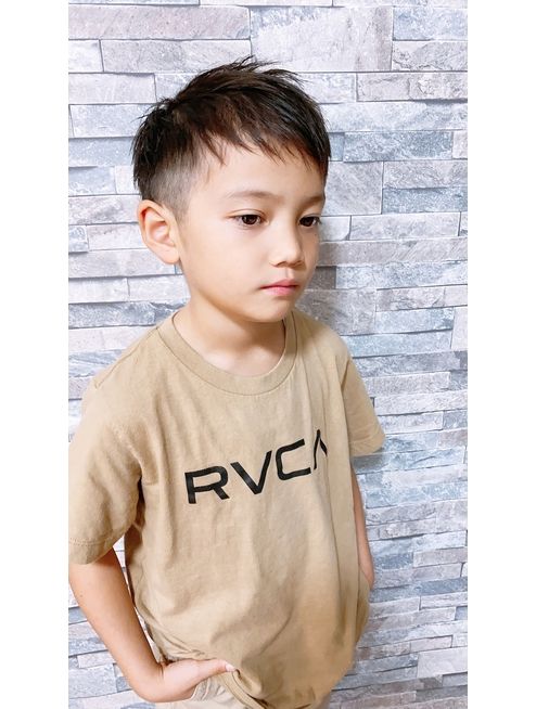 サッカー少年☆小学1年生男子ツーブロックショートカットIN額縁☆DEEPSTAヘアまつげエクステ着付け久留米美容室DEEPSTA☆オーナー栄真介☆blog☆
