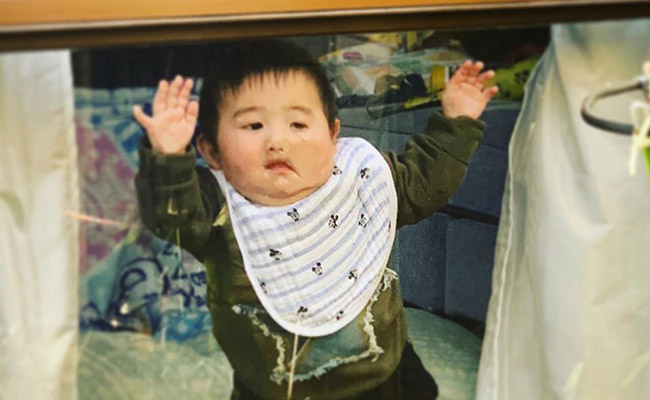 閲覧注意♡ 思わずニヤける！ベビーの変顔写真10選│AMOMA公式 母乳育児向け専門ハーブティー、アロマ、マッサージオイルAMOMAnatural care通販サイト