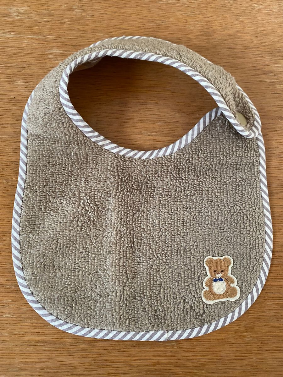 超簡単！ダイソーのミニタオルで作る「スタイ」が可愛いサンキュ