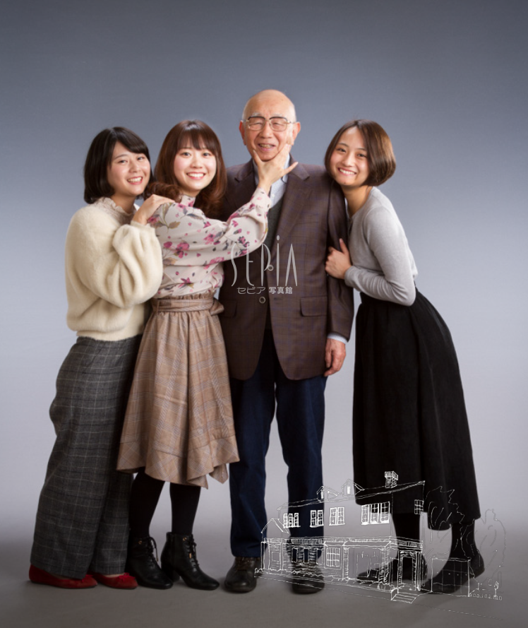 おじいちゃんと孫の写真・画像素材-Snapmart スナップマート