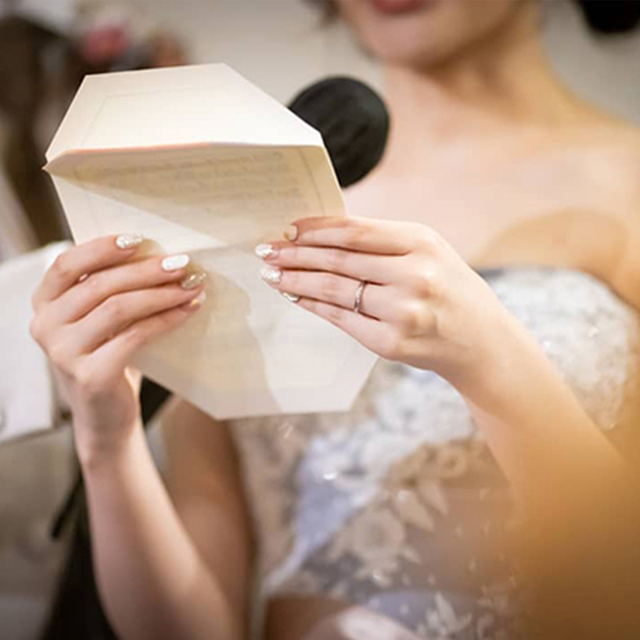 花嫁の手紙を全文掲載！16人の花嫁さまが結婚式で読んだ例文集アンシェウェディング
